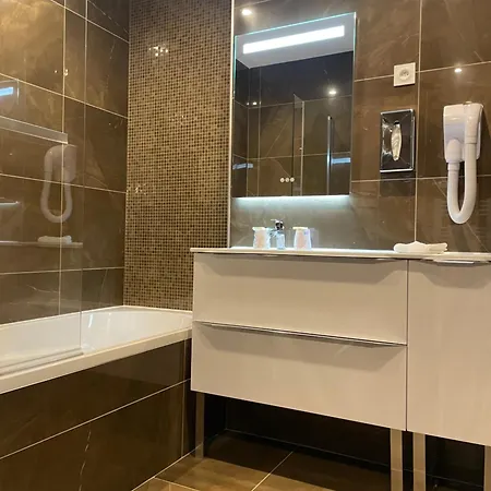 ル サーク ホテル シェルブール・アン・コタンタン