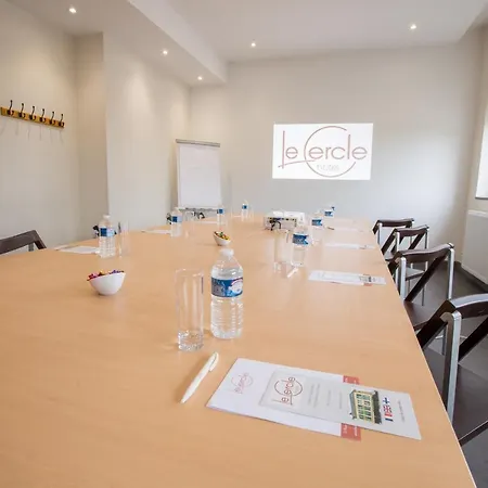 ル サーク ホテル 3*