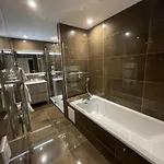 Le Cercle Szálloda 3*