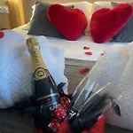Le Cercle Szálloda 3*