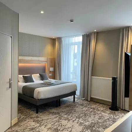 Le Cercle Шербур-ан-Котантен