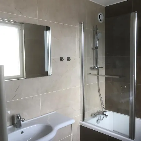 Le Cercle Шербур-ан-Котантен