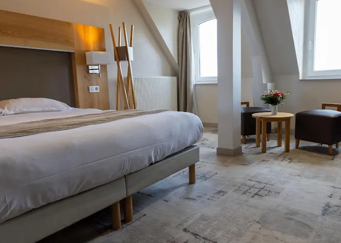 Le Cercle 셰르부르 앙 코탱탕